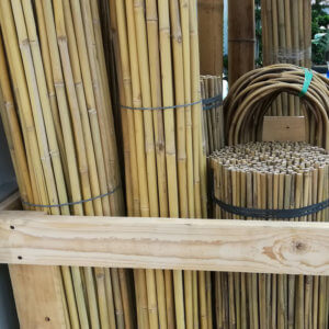 productos hechos con bambú como material