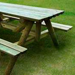 madera para construcción de mesa de picnic